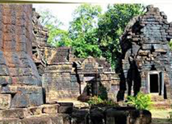 attraction-Prasat Kuhak Nokor 3.jpg